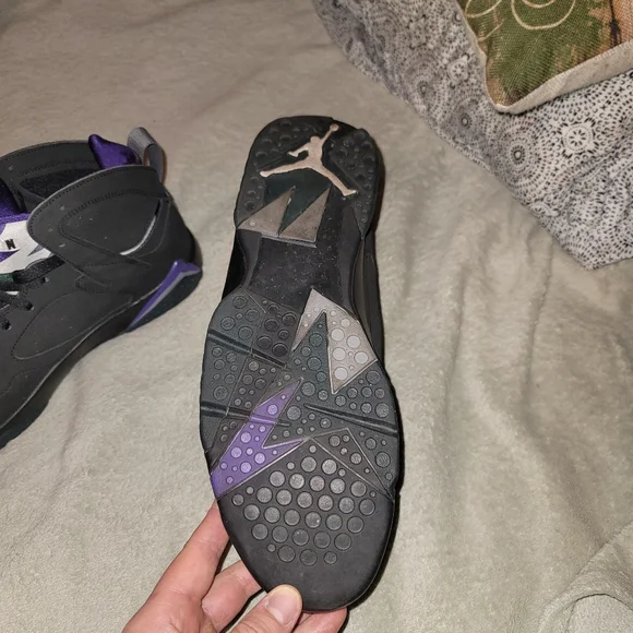 Jordan Black and Purple High-Top Sneakers with Jumpman Logo - Picture 4 of 4